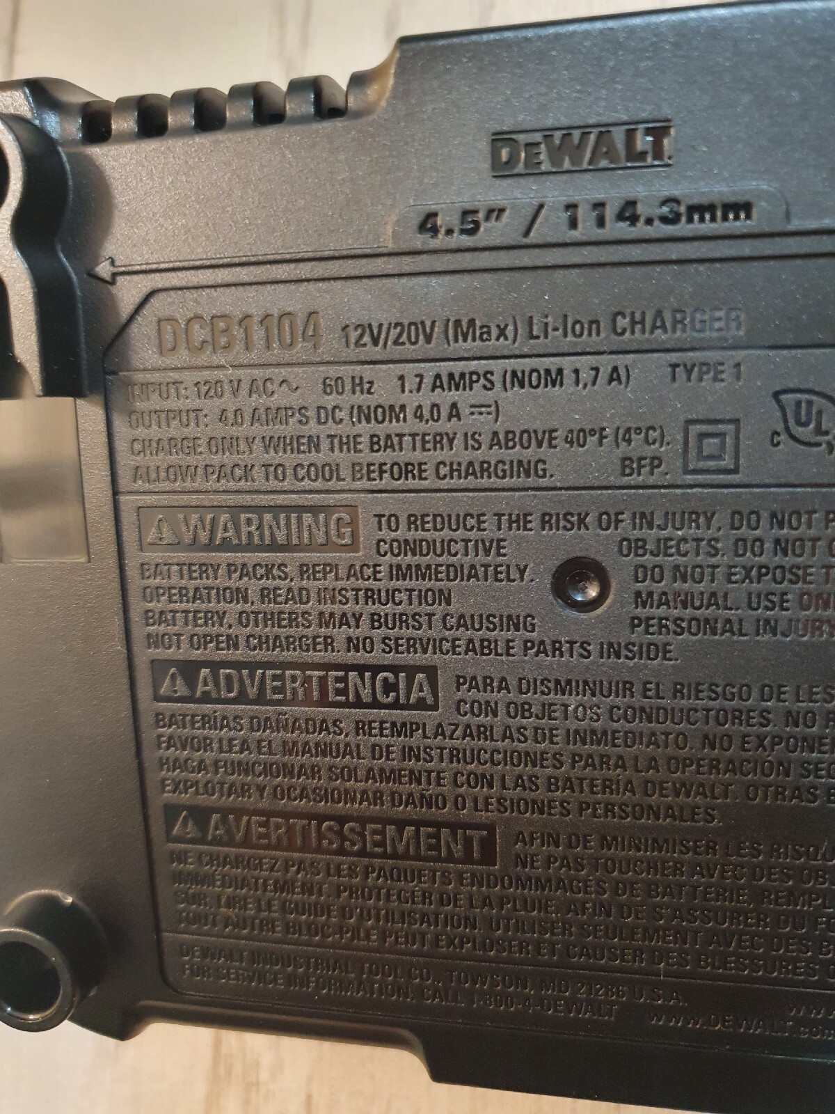 DEWALT DCB1104 12V & 20V Volt MAX Li-Ion 4 Amp 120V AC Battery Charger - NEW gallery
