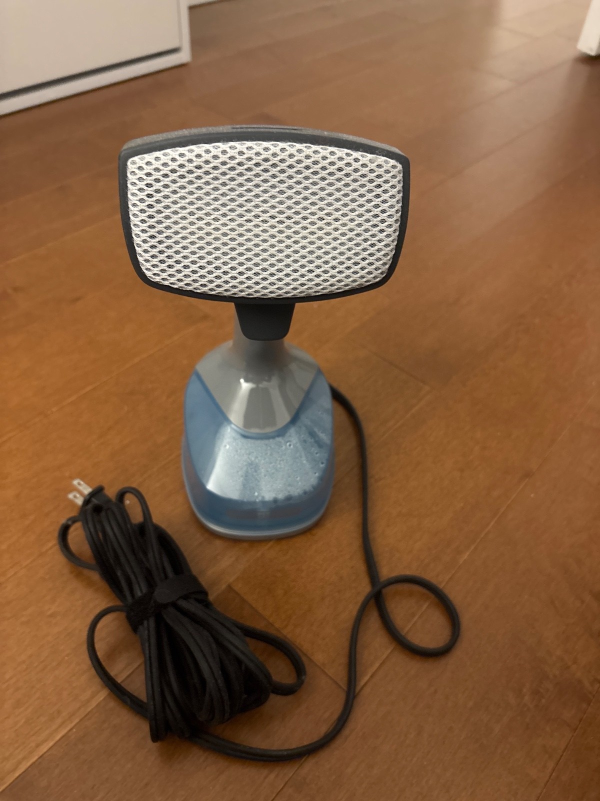 BLACK+DECKER Advanced Handheld Steamer - Gray/Blue (HGS200) gallery