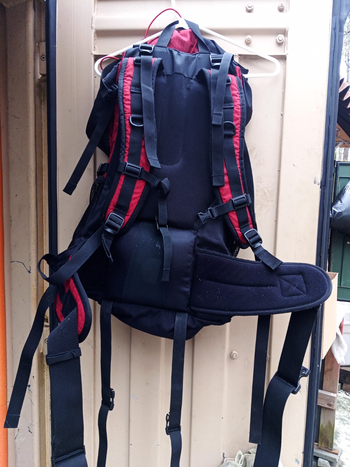 Eddie Bauer Hiking Backpack/Duffel Lumbar Support, Internal Frame 2