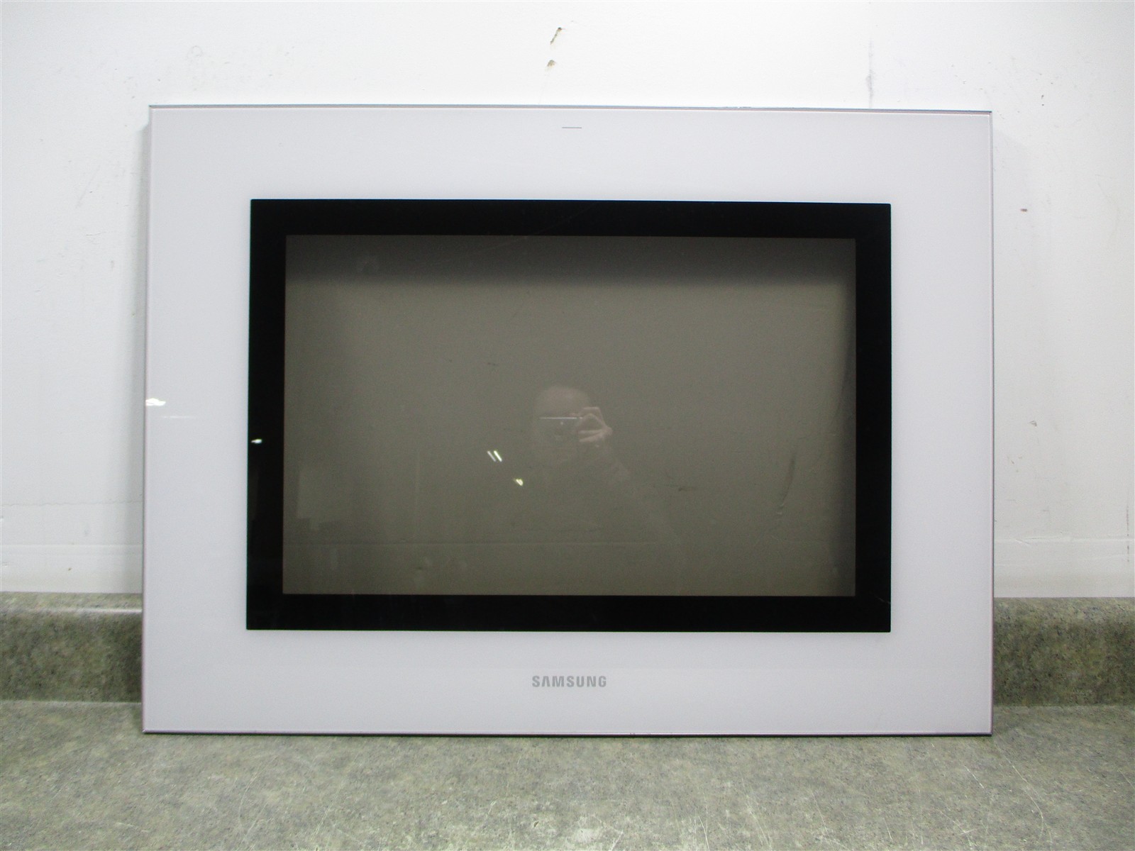 SAMSUNG MICROWAVE/OVEN DOOR GLASS WRITING/SCRATCHES PART # DG94-05411C gallery