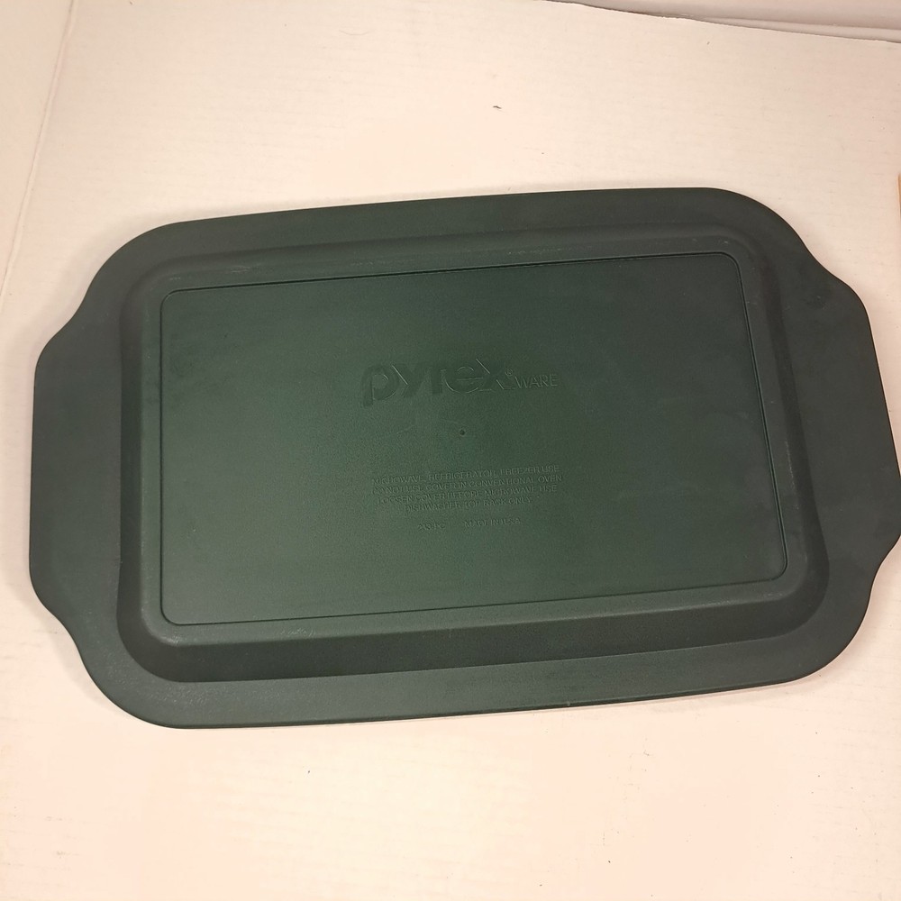 Pyrex 233-PC Plastic Baking Dish Lid Cover pyrexware dark hunter green 233 PC