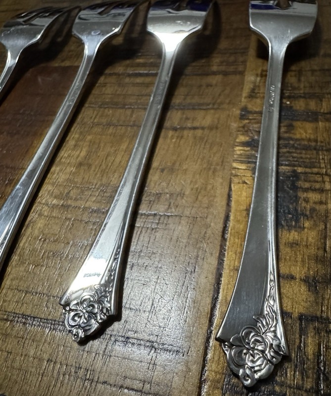 4 Oneida DAMASK ROSE Glossy Cube Mark Stainless Flatware SALAD FORKS gallery