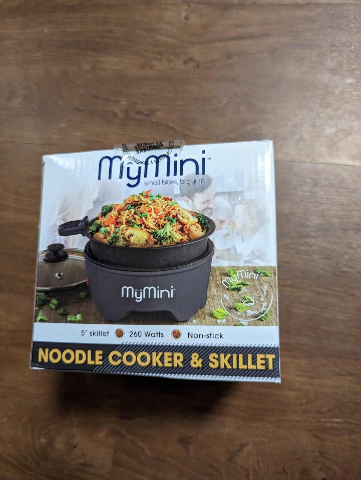 MY MINI NOODLE COOKER & SKILLET Blackberry 5" skillet 260 Watts Non-Stick ~NEW gallery