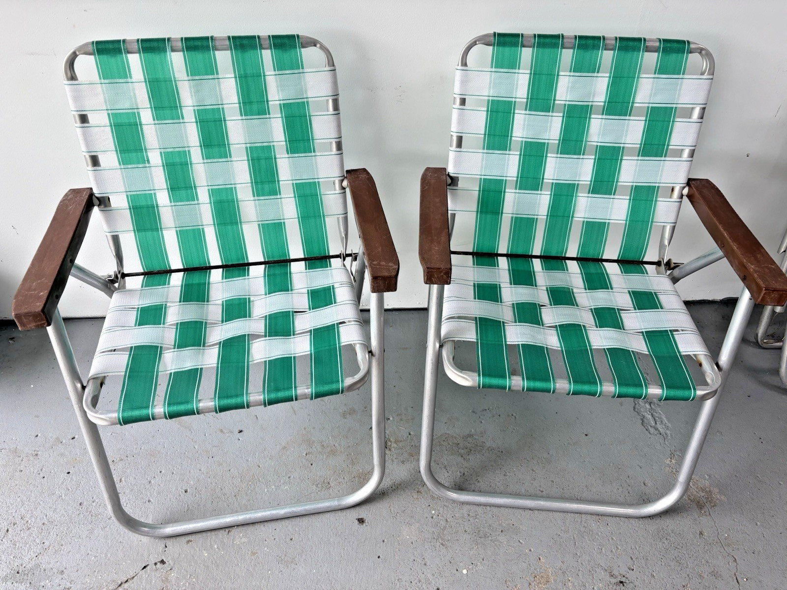 2-Sun Terrace Green & White Webbed Aluminum Folding Lawn Chairs/Plastic Armrest gallery
