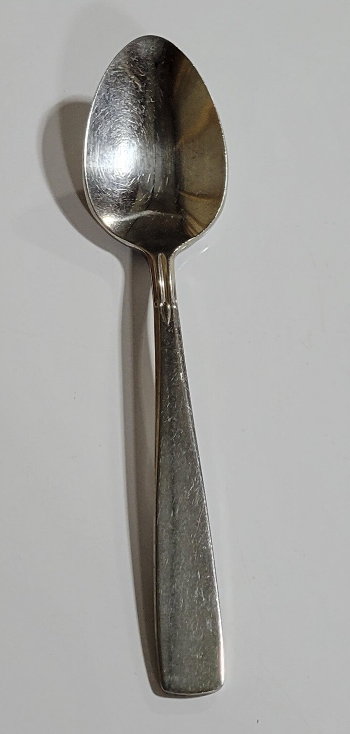 Oneida Flatware Accent Teaspoon 18/8 Stainless Steel 6 Inches Long Minimalist gallery