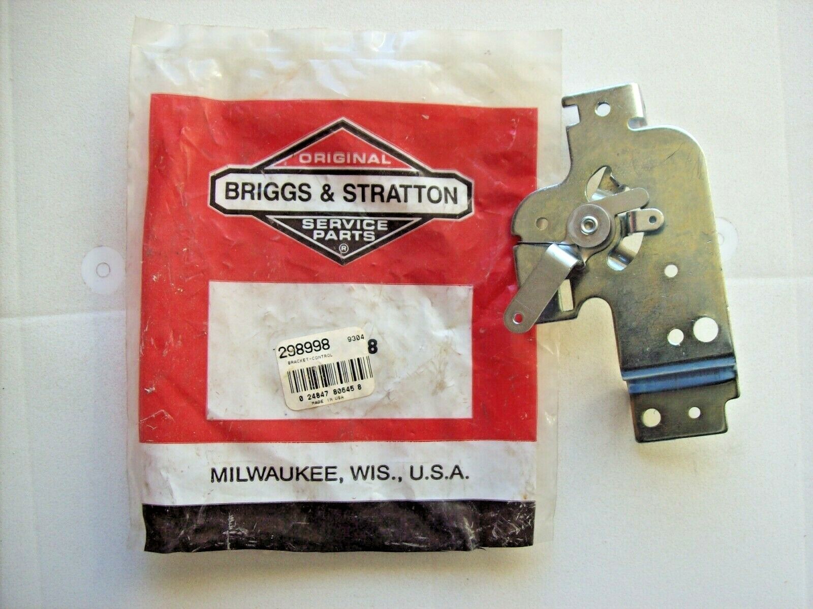 Genuine Briggs & Stratton ~ 298998 Control Bracket gallery