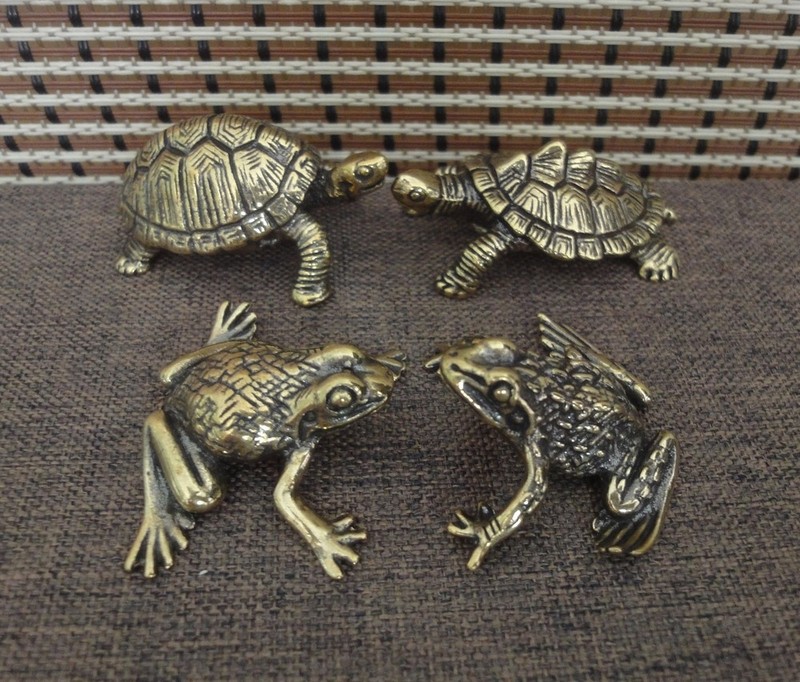 2 Pairs Solid Brass Turtles and Frogs Figurines Vintage Styles Couple Statues gallery