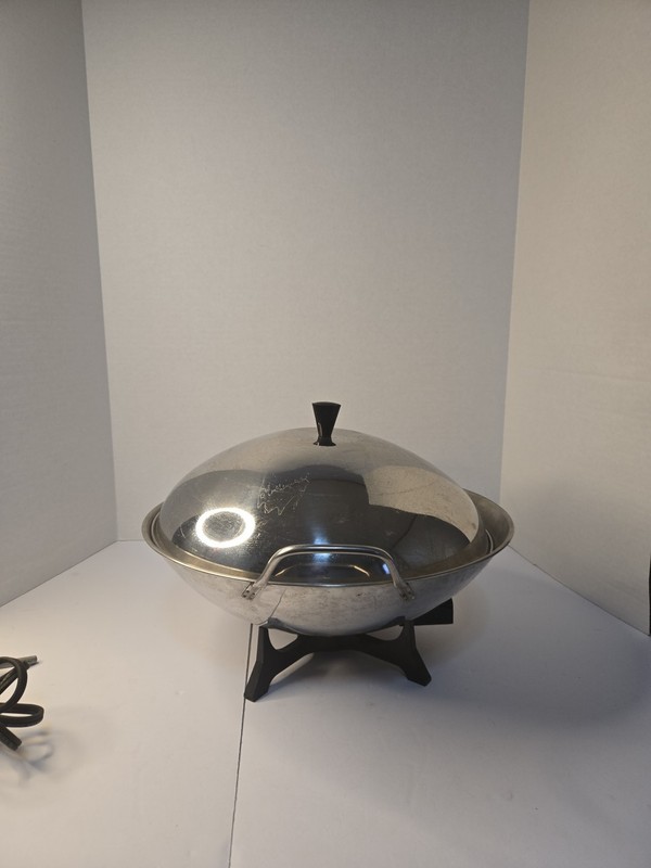 Farberware 14" Stainless Steel Electric Wok Model 303 gallery
