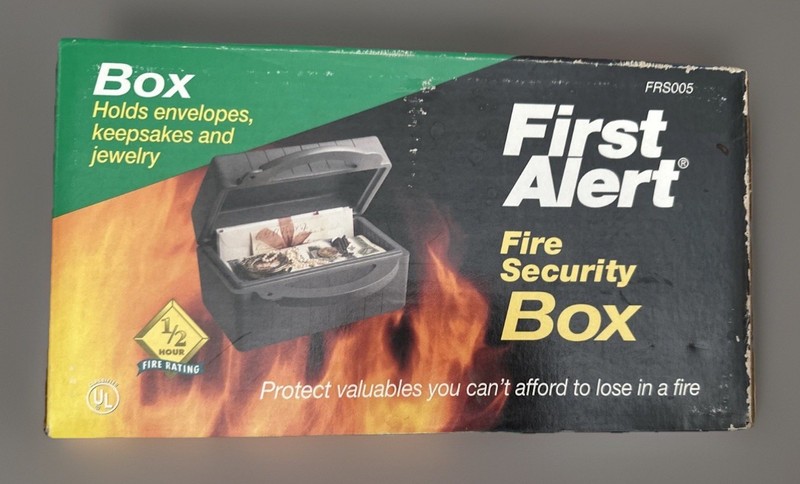 Vintage First Alert Fire Resistant Security Box Keeps Valuables, Papers FRS005 gallery