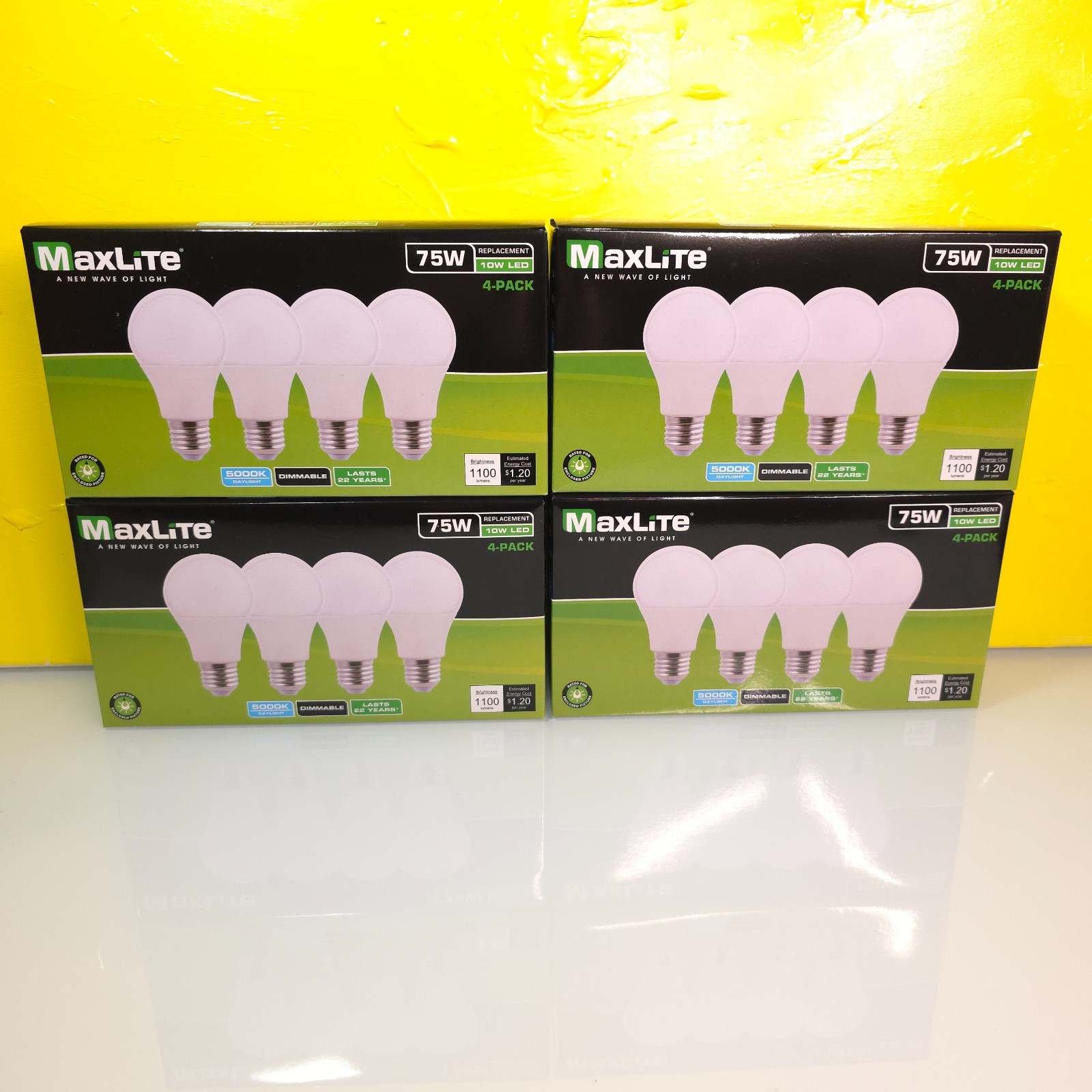 16 Pack Maxlite 75 Watt Equivalent 10W LED Bulbs A19 Cool Daylight 5000K Light gallery