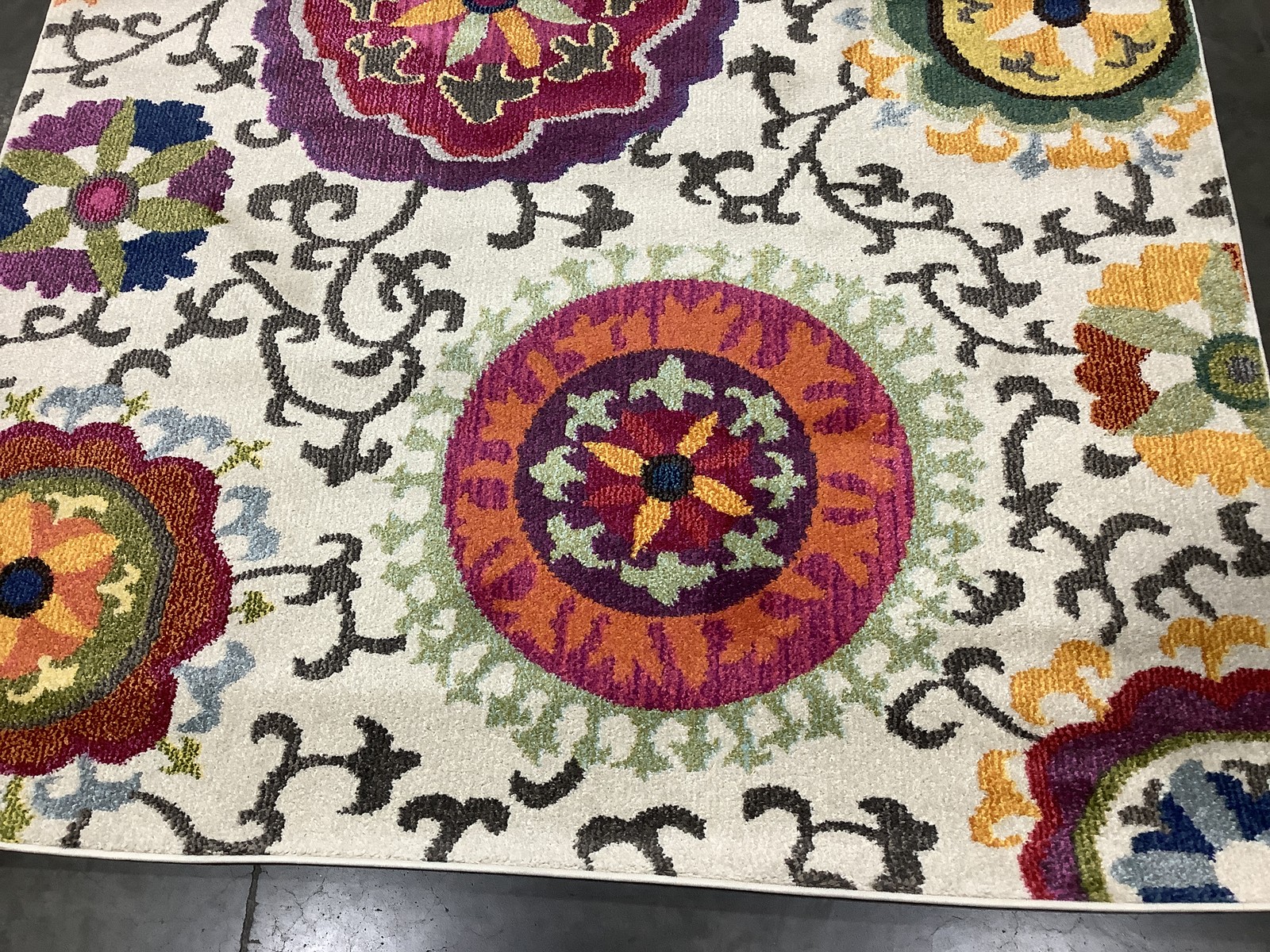 IVORY MULTI 5'-0" x 5'-0" Binding Stain Rug Reduced Price 1172685369 MNC233A-5SQ gallery
