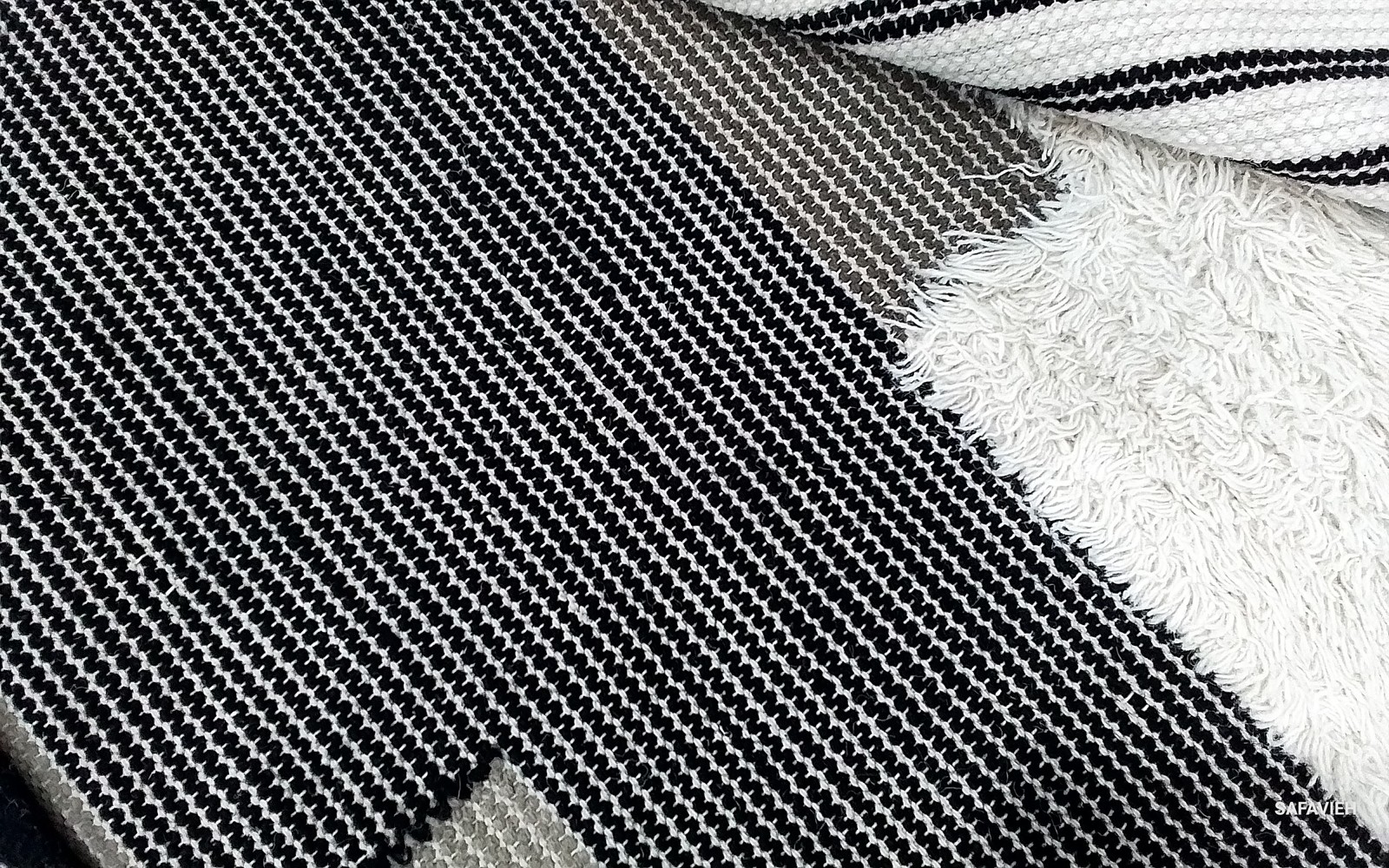 BLACK / IVORY 9'-0" x 12'-0" Back Stain Rug, Reduced Price 1172800571 KNY278Z-9 gallery