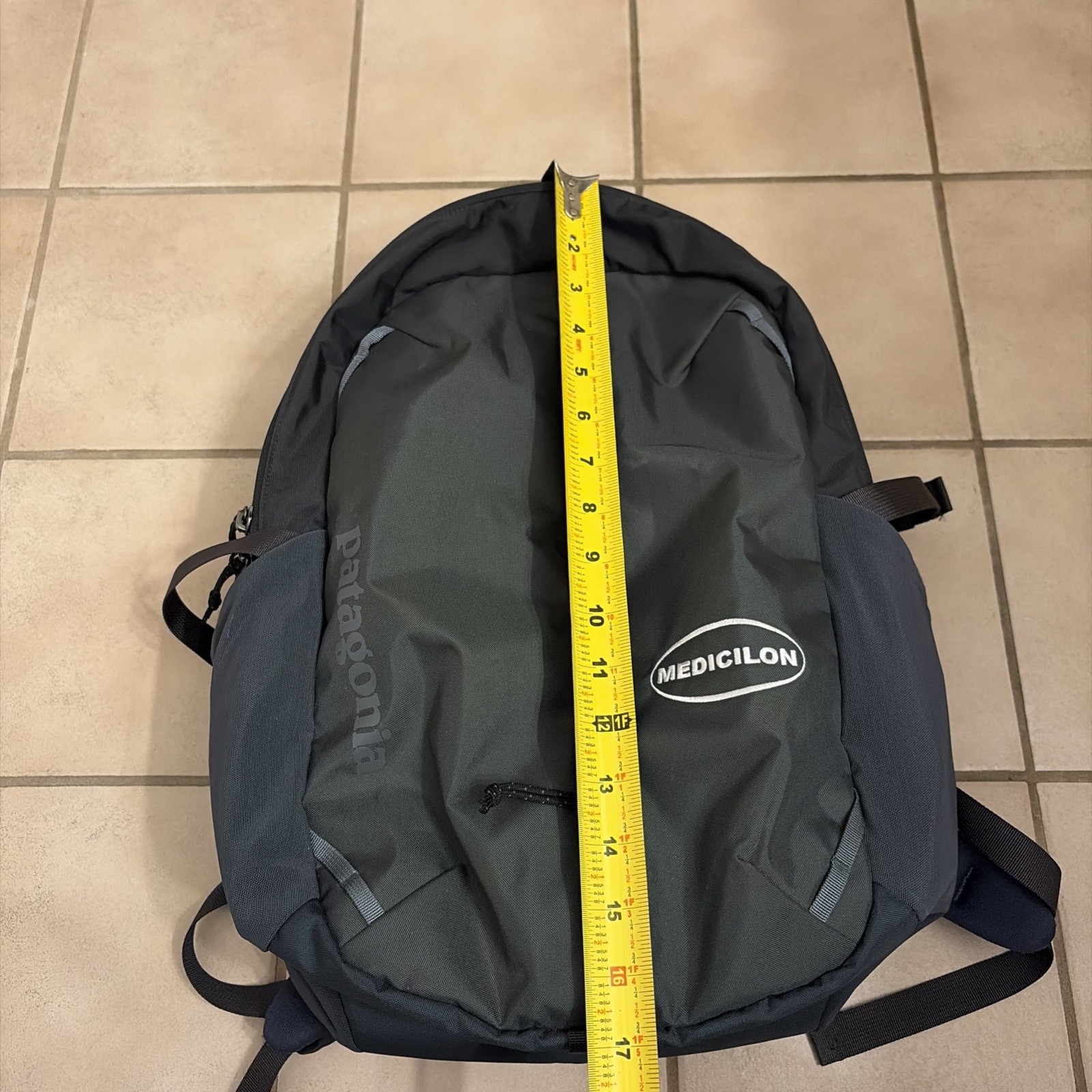 Patagonia Refugio  Day Pack Backpack 47913 EUC READ 3