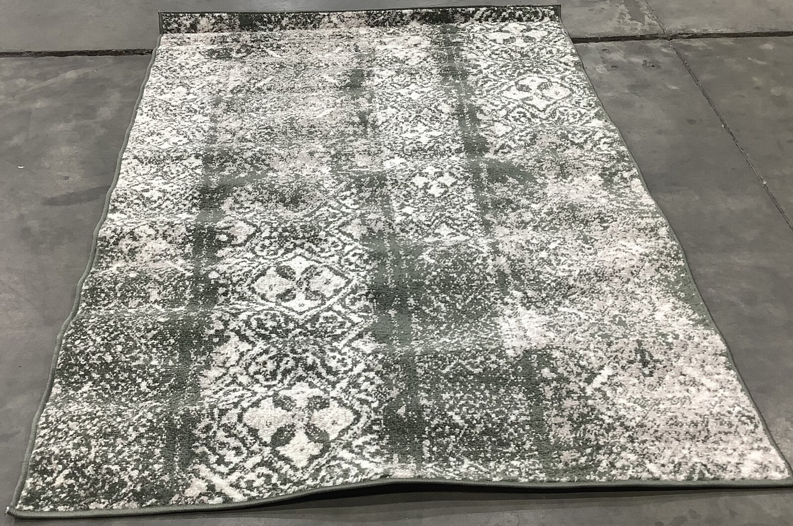 D GREEN / IVORY 4'-0" x 6'-0" Back Stain Rug, Reduced Price 1172680522 ADR111Y-4 gallery