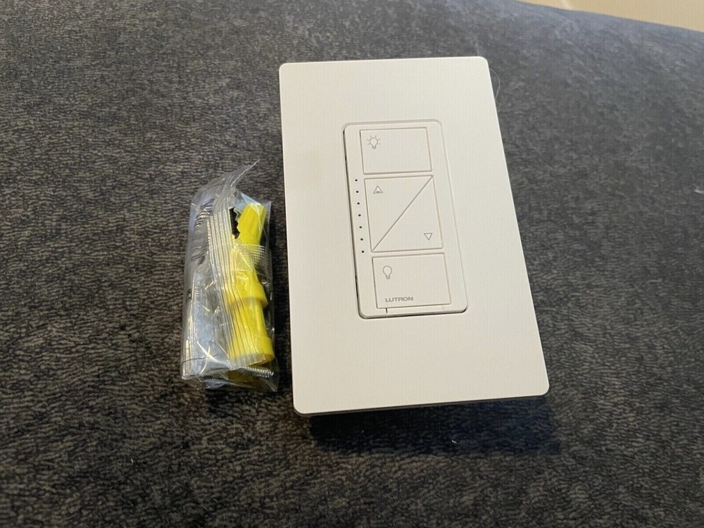 Lutron Caseta Wireless Dimmer Switch PD-6WCL-WH + Claro Wall Plate - White - NEW