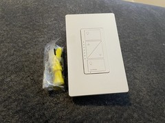 Lutron Caseta Wireless Dimmer Switch PD-6WCL-WH + Claro Wall Plate – White – NEW