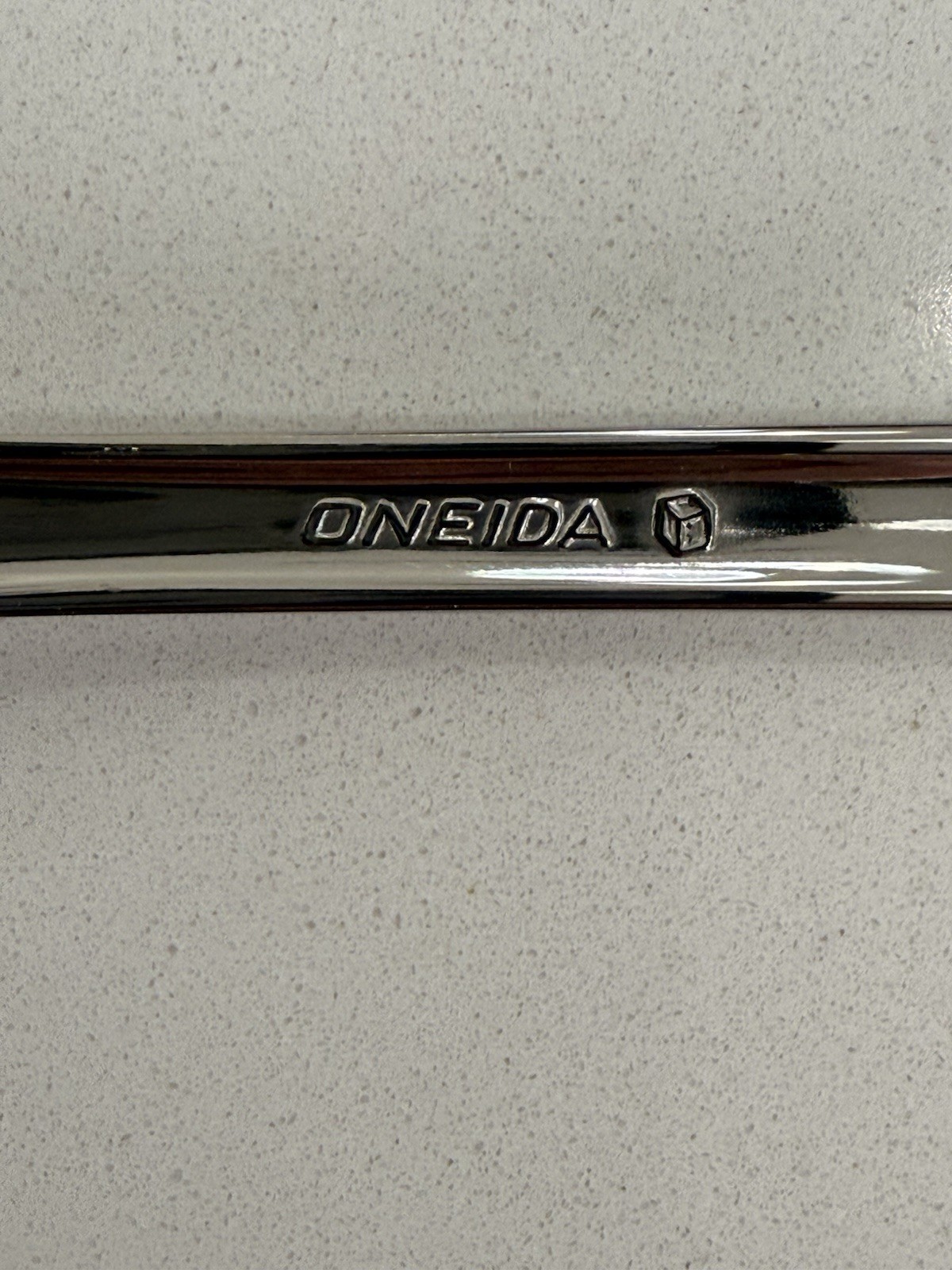 Oneida GOLDEN DAMASK ROSE Stainless Heirloom Cube Gold Accent Flatware 5 PC gallery