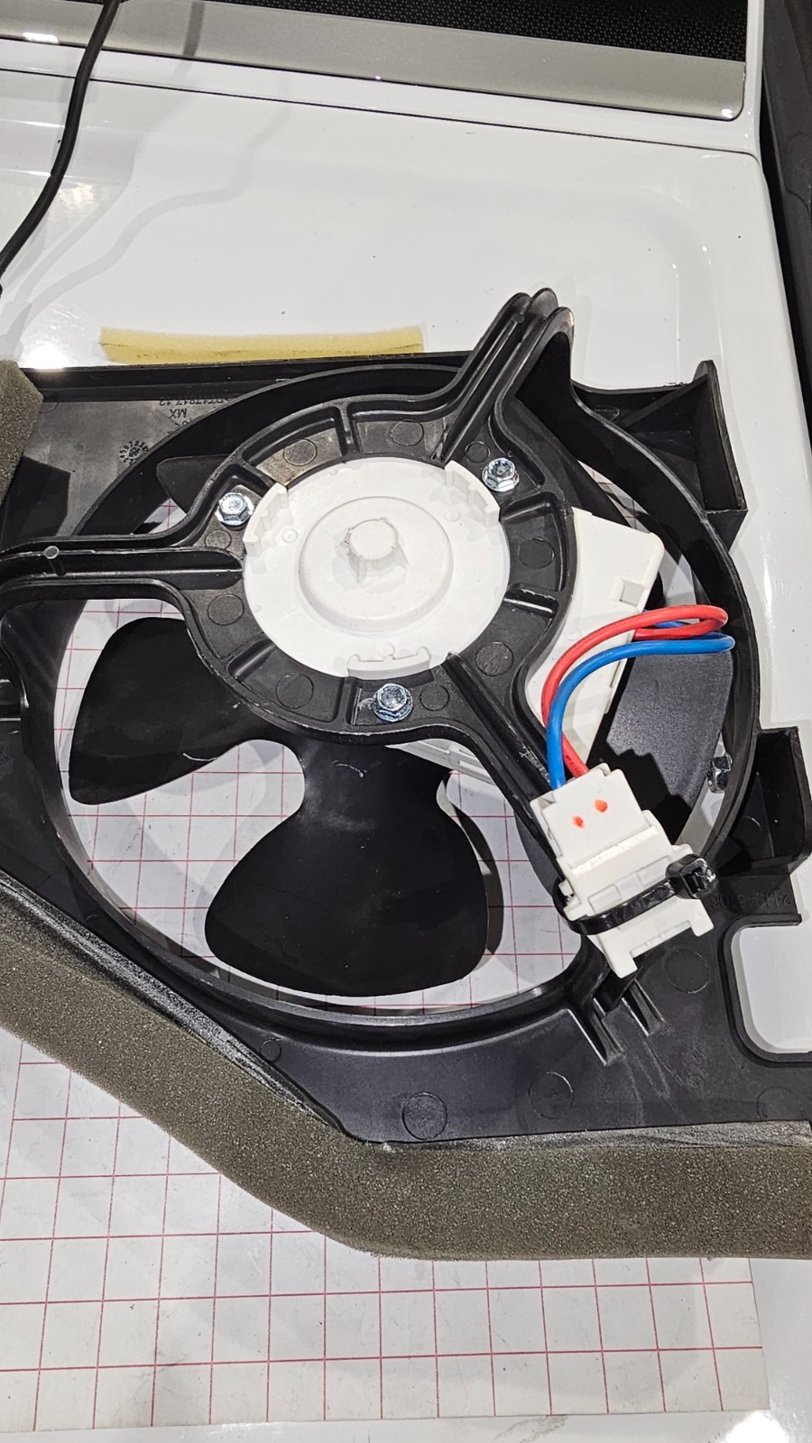 Refrigeration Appliance Condenser Fan Motor Assembly 5304519734 242018303 gallery