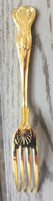Gold Plated Stainless 102-Piece Flatware Set w/ Dark Brown Case, Serves 12 gallery