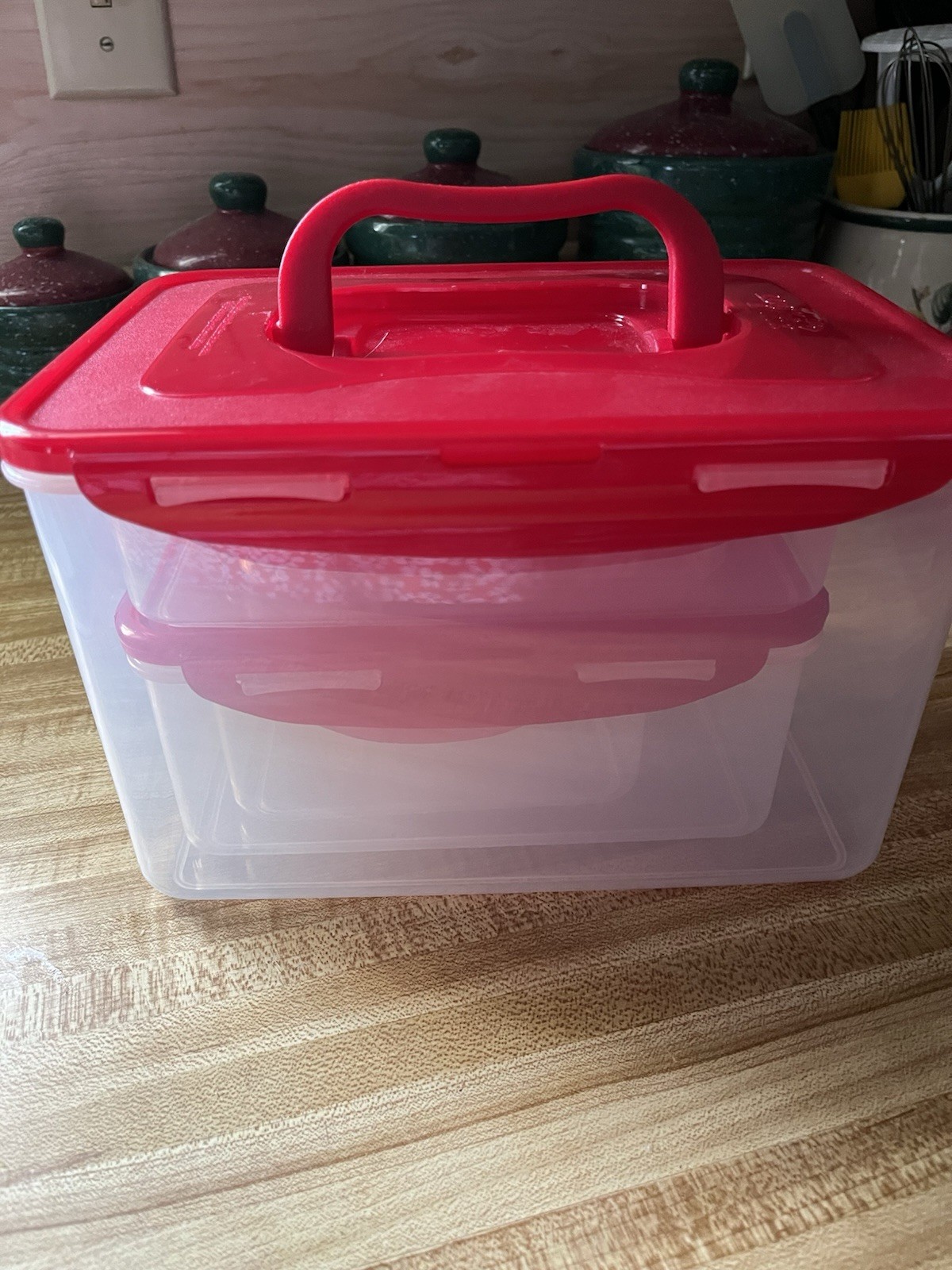 Lock N Lock Set of 5 Containers, Red, NEW gallery