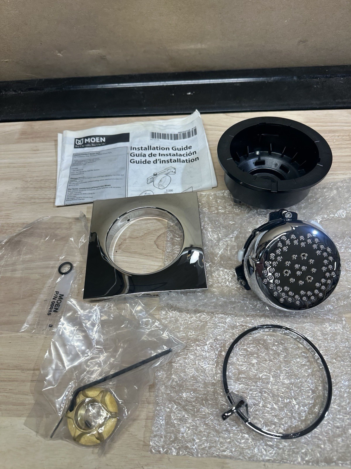 Scratches ! MOEN Mosaic TS1420 Square Two-Function Body Spray in Chrome Trim gallery