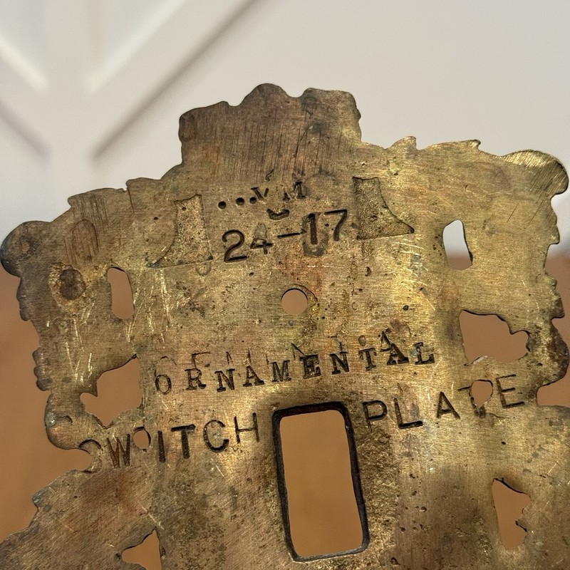 Vintage Virginia Metalcrafters Solid Brass Single Switch Plate Cover VM 24-17 gallery