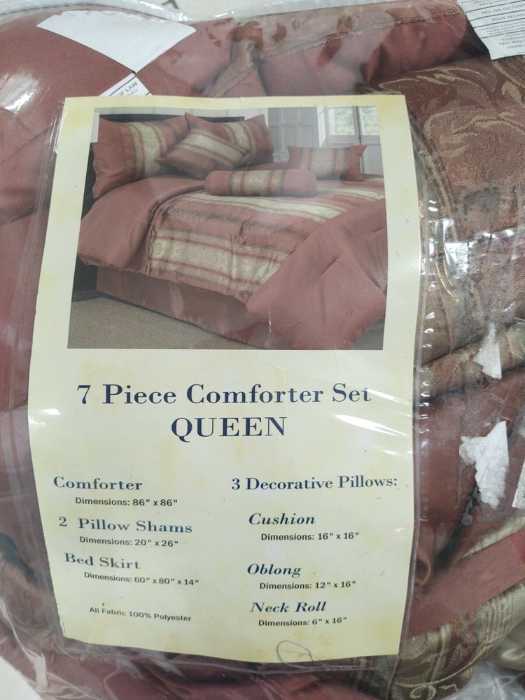 Queen Comforter Set Striped Comforter 2 Shams Bedskirt & 3 Pillows NWOT
