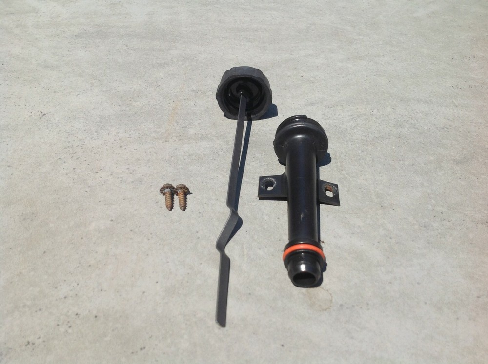 Briggs & Stratton Short Dip Stick Assembly (from Bolens 11A-414A065) - Free Ship