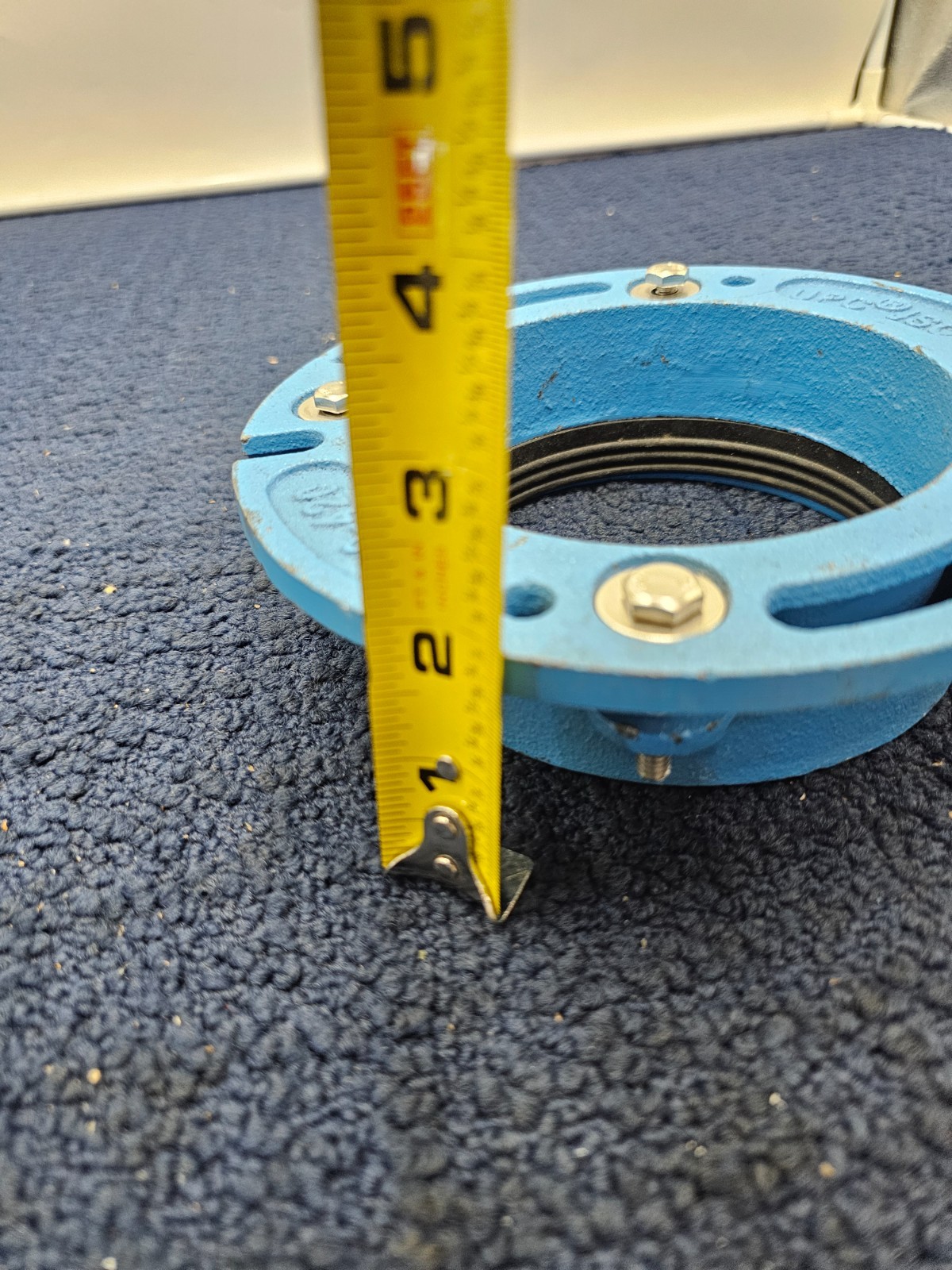 JSC C40-420 4" x 2" No Caulk Code Blue Cast Iron Water Closet Flange Toilet gallery