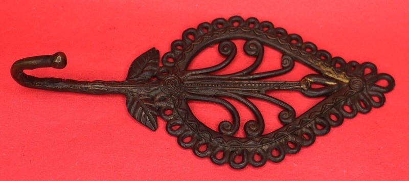 Leaf Shape Handmade Antique Style Brass Key Cloth Towel Wall Hook Hanger Gift gallery