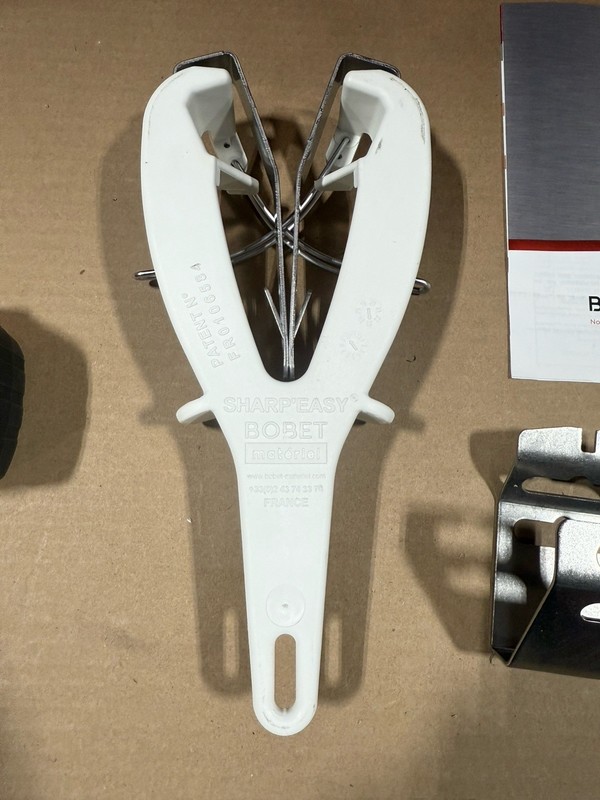 BOBET Sharp Easy Pull Through Knife Sharpener - Made in France - White NEW gallery