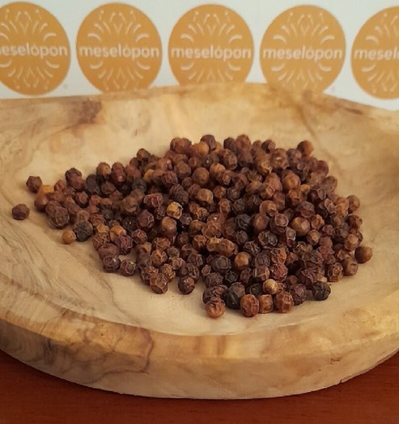 Cambodian Red Pepper Dried Hand Harvest , Whole Spice Kampot Red Peppercorns gallery