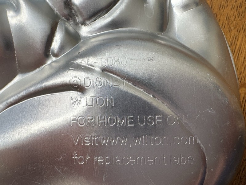 Wilton Disney Buzz Lightyear Shaped Cake Pan Aluminum Non-Stick Silver gallery