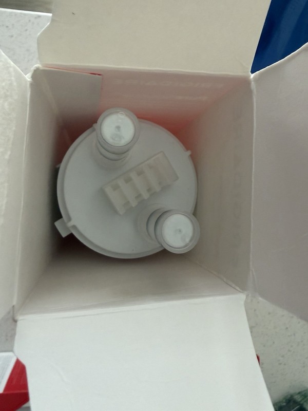 Frigdaire Water Filter WF3CB PureSource3 Refrigerator | 1 New & 1 Open Box gallery