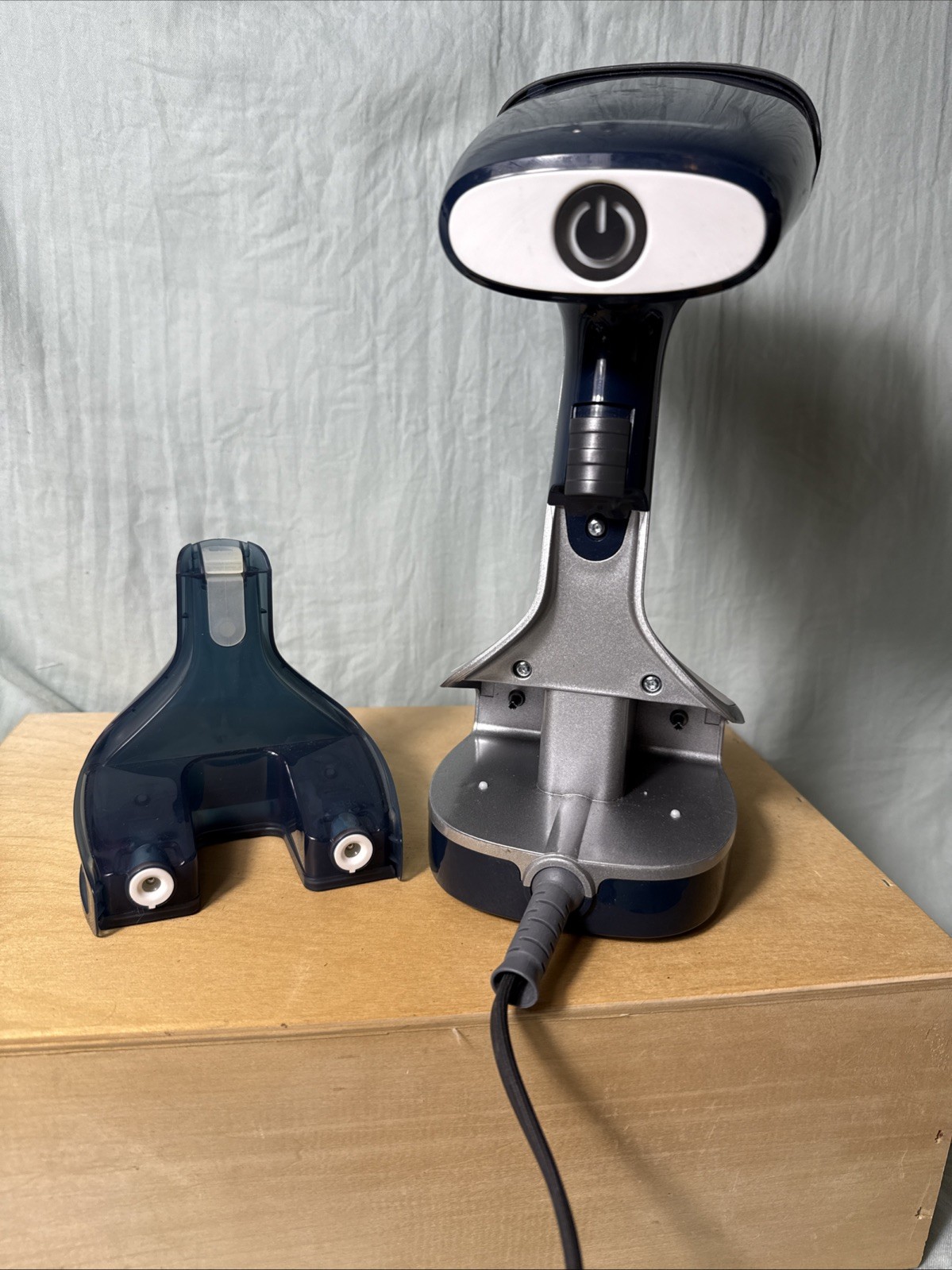 Rowenta X-Cel Steam Handheld Fabric And Garment Steamer gallery