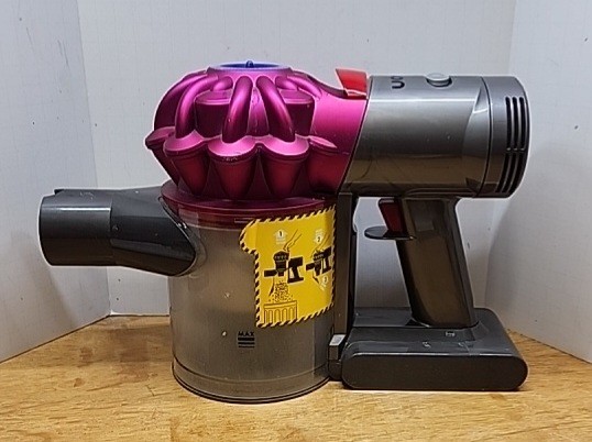 Dyson V7 Vacuum Body Motorhead Unit w/ Battery for Parts or Repair Only gallery