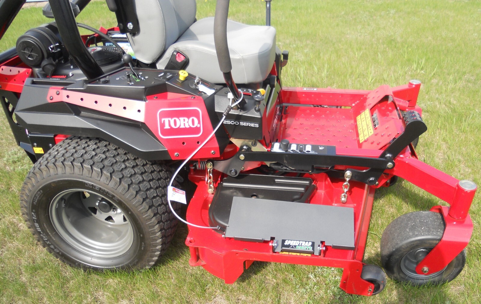 Speedtrap® Chute Blocker Toro® Titan® HD 1500/2000/2500 48/52/60 30 sec install! gallery