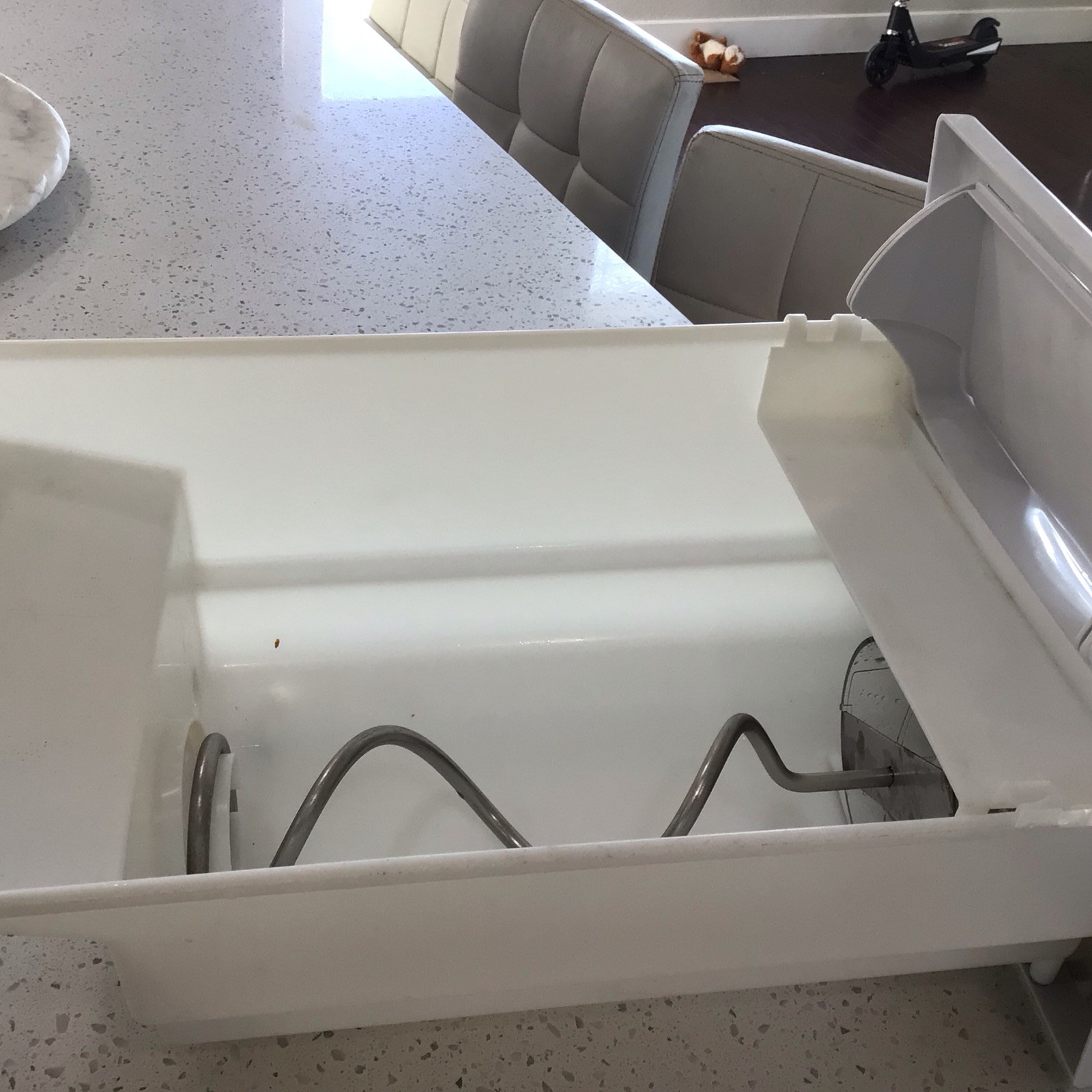 Frigidaire Refrigerator Ice Bin Container Assembly P# 241860803 (ms7) gallery