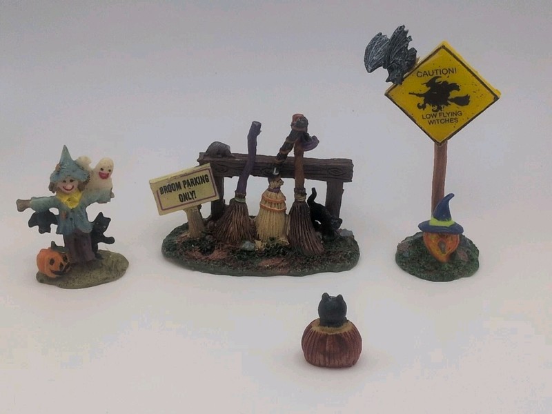 Lemax SPOOKY TOWN and Other Assorted HALLOWEEN Miniatures - Lot of 30 SEE DESC gallery