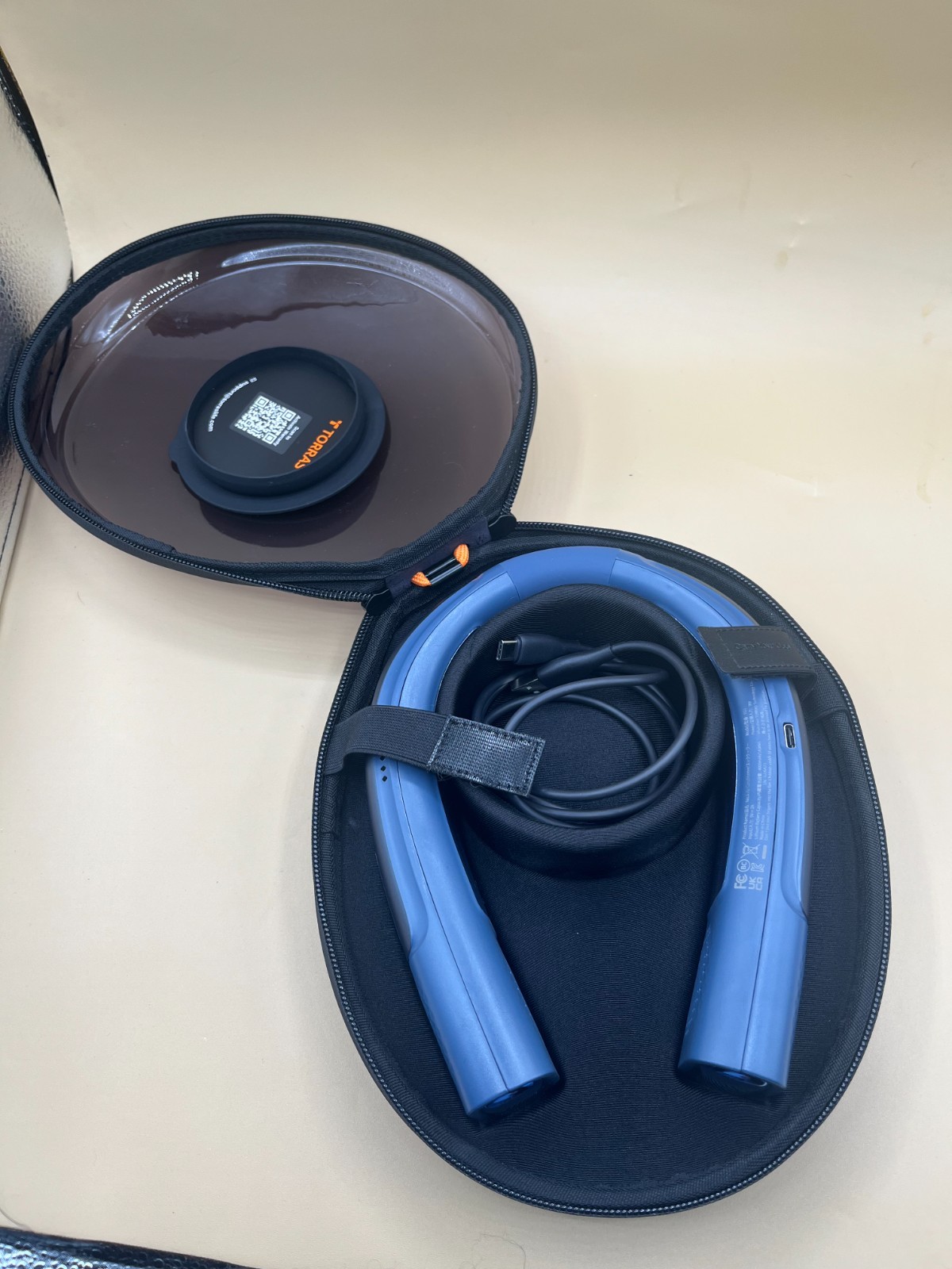 TORRAS Coolify Neck Air Conditioner, Portable Model FG1 gallery