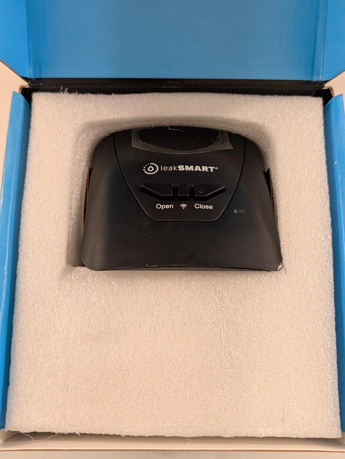 Leaksmart Pro 2.0 Automatic Shut-Off Valve 1-1/4" OPEN BOX/Unused gallery