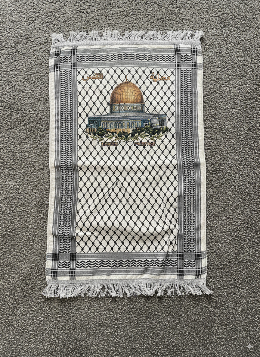 Traditional Palestinian Keffiyeh-Style Prayer Rug - Palestine Art gallery