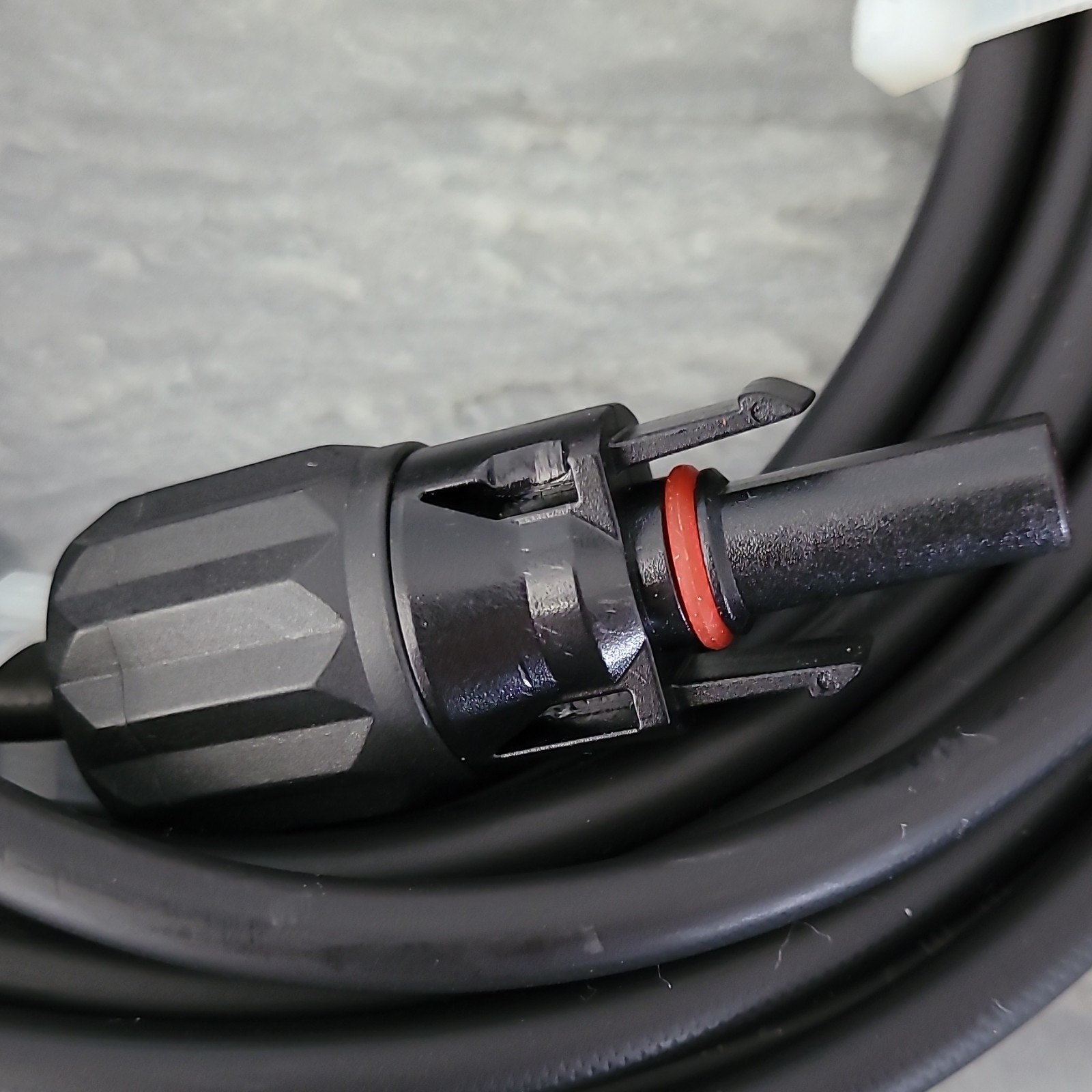 10 AWG 6mm² Solar Panel Extension Cable Connector PV Bare Wire 20" Black 20" Red gallery
