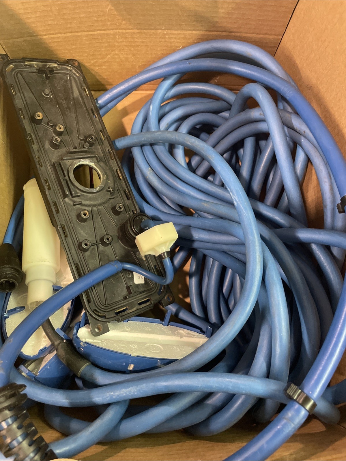 Maytronics Dolphin CC Plus Robot Cleaner 2 Wire 60ft Swivel Cable gallery