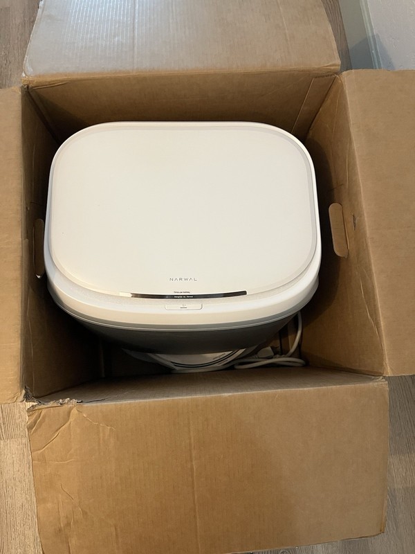 Narwal Flow Robotic Vacuum & Mop, Multifunction Dock, Bagless, White, YJCB026BL gallery