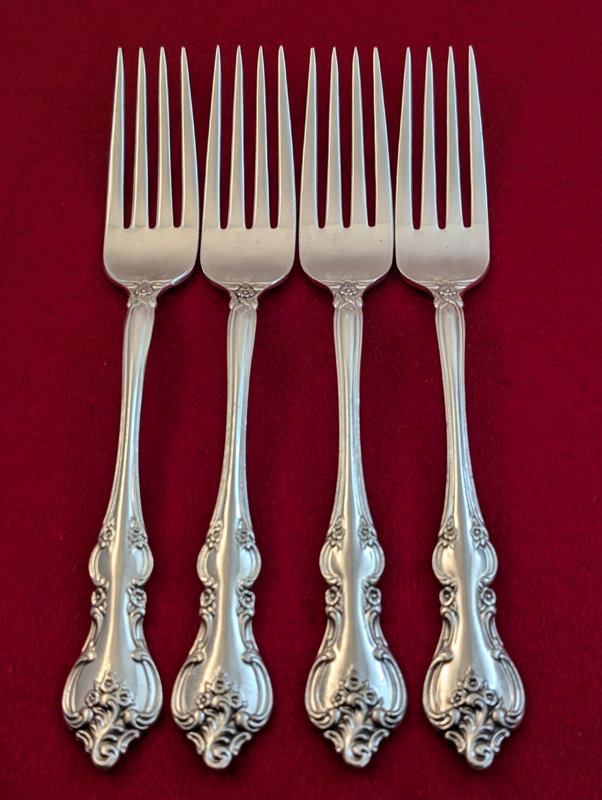 Set Of 4 International Deep Silver SilverPlate ORLEANS Dinner Forks 7 3/8" gallery