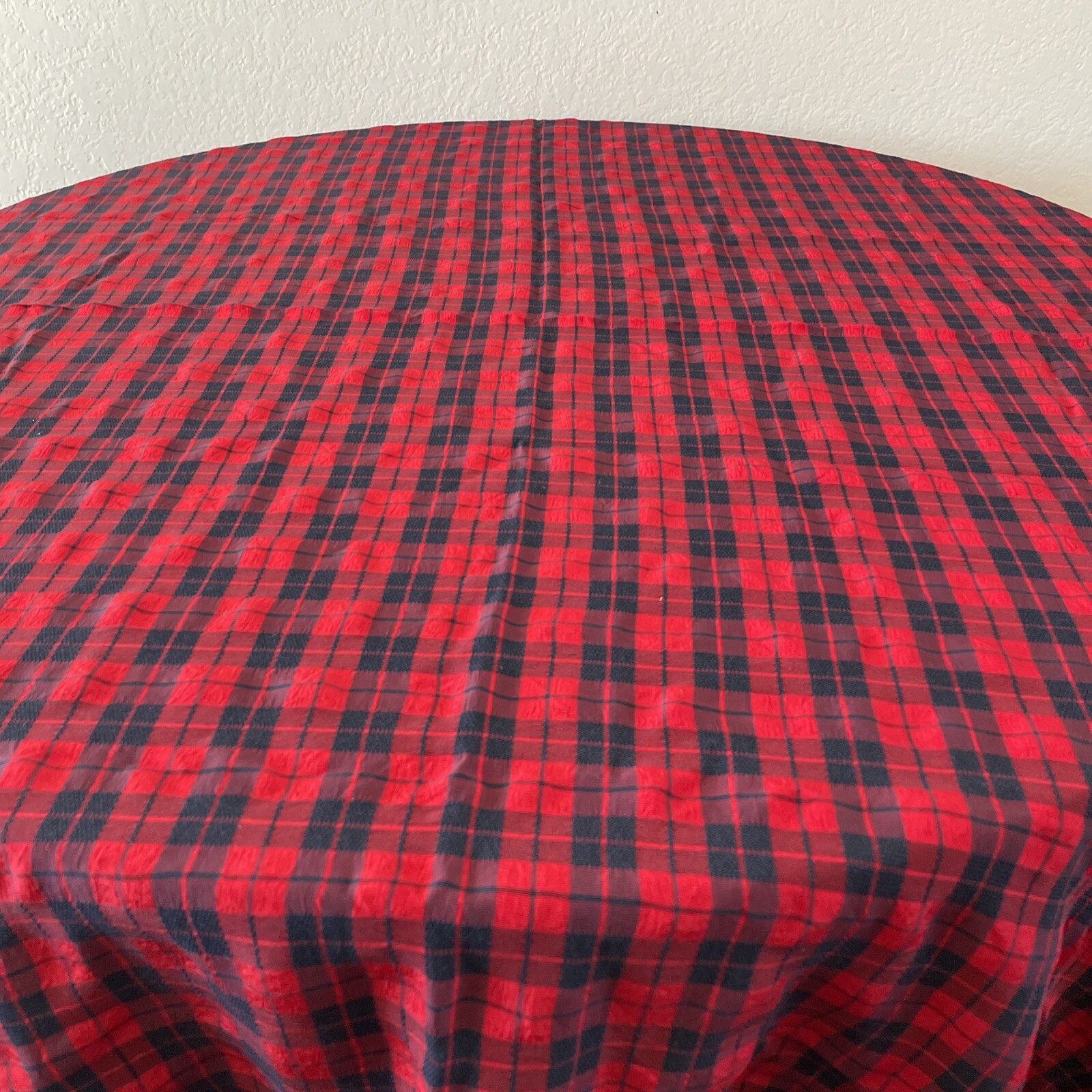 Square / Rectangle 52x54" Red and Navy Blue Plaid Tablecloth gallery