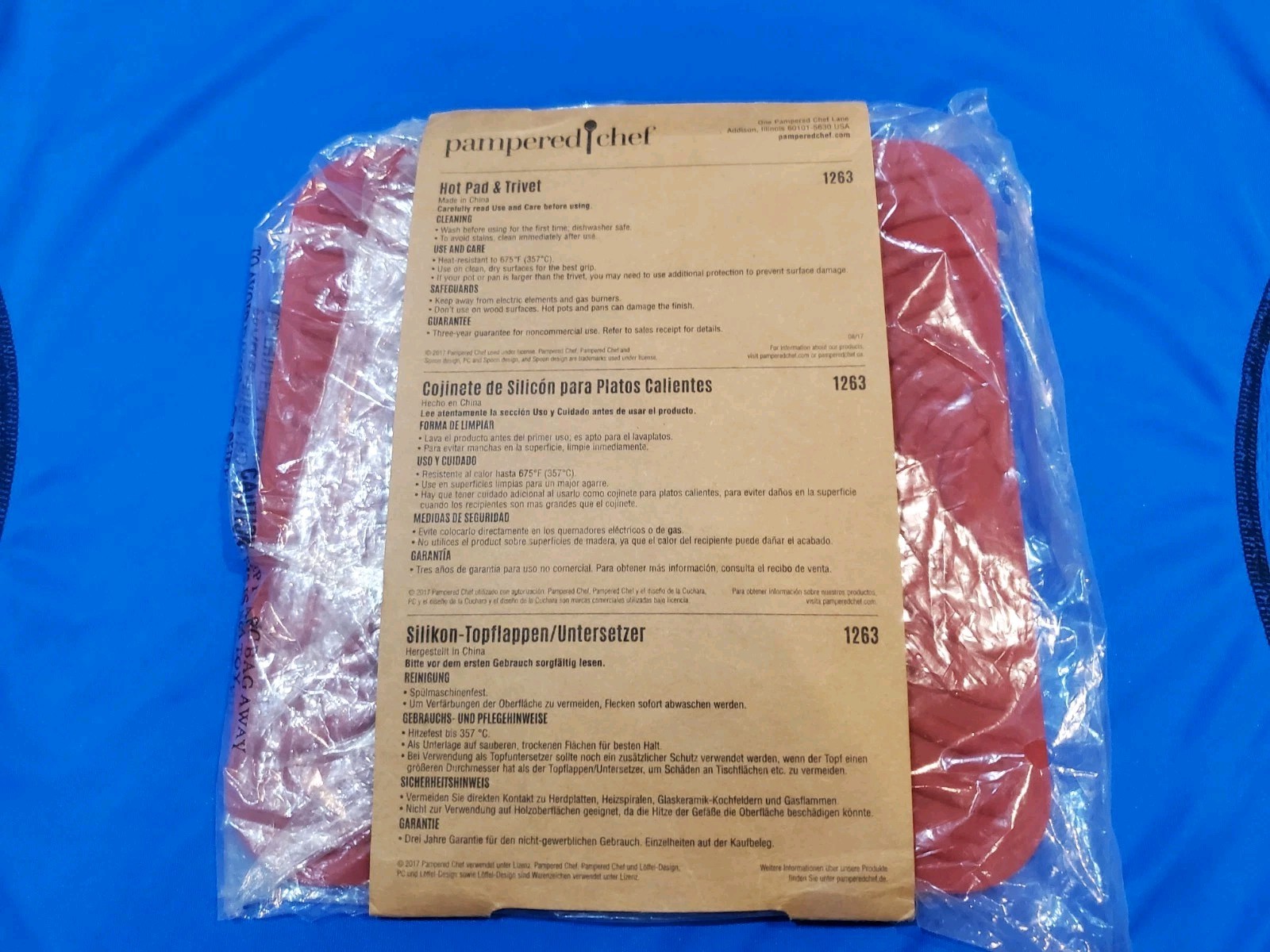 Pampered Chef Hot Pad & Trivet New Condition in the package Cranberry color gallery