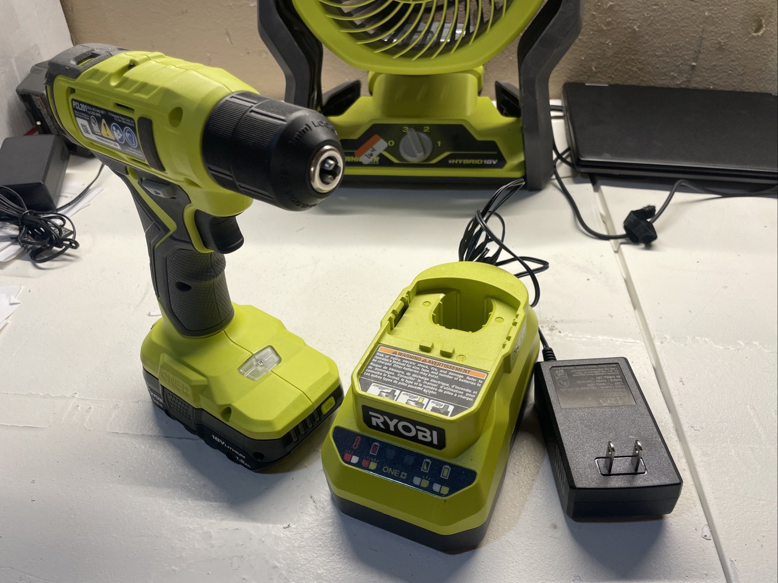 Ryobi 18v Screwdriver - Includes 1.5Ah Battery & Charger gallery