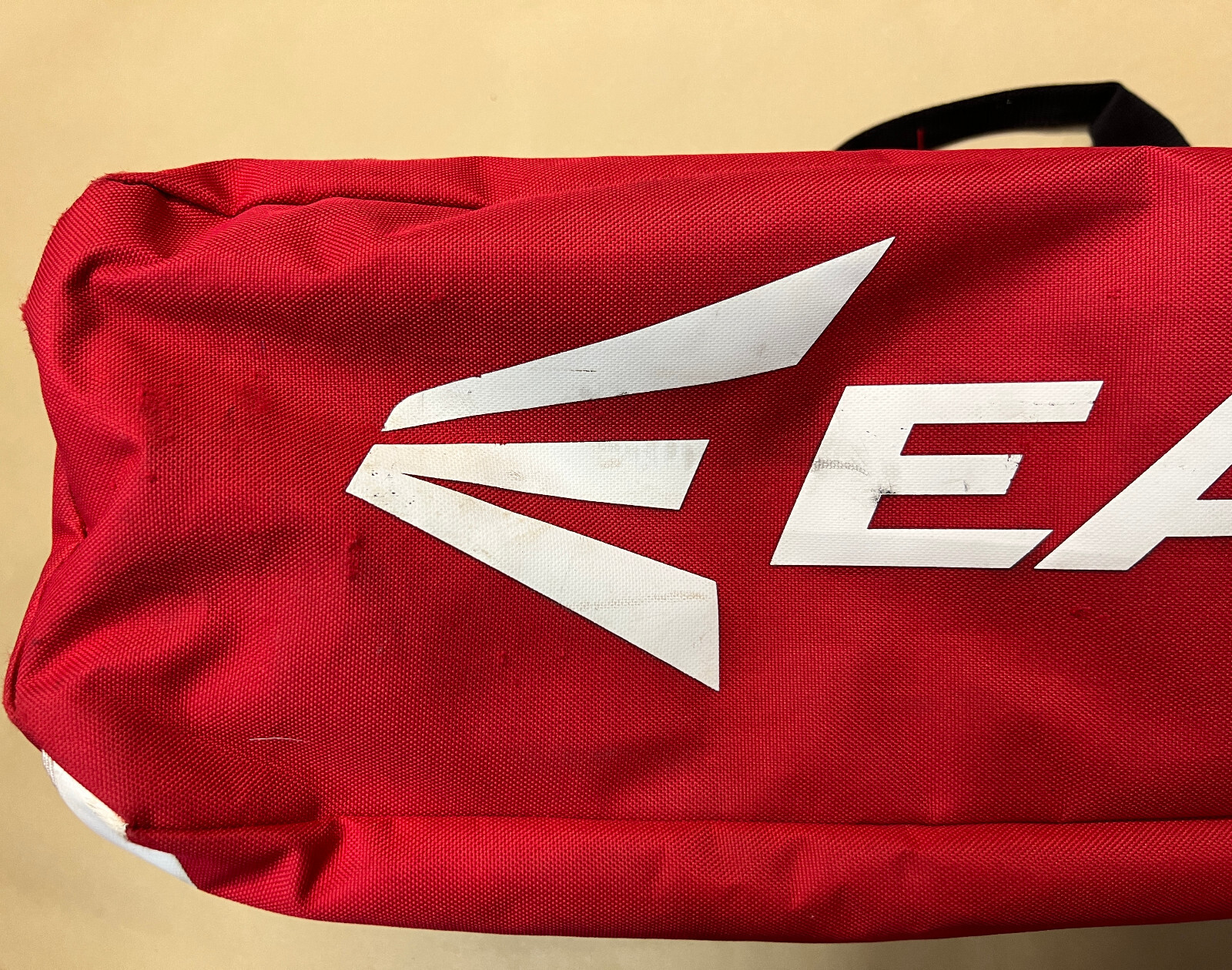 B009 Easton Baseball Red Duffle Bag 2